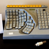 053-si-02_Maltron_Left-Handed_Keyboard.jpg